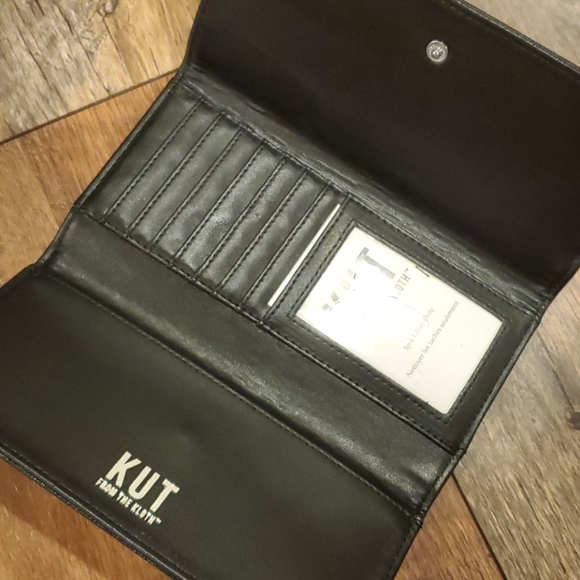 Trifold wallet - Picture 2 of 6